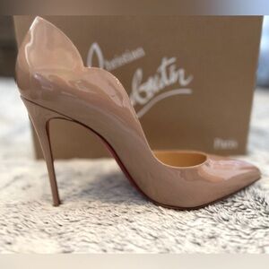 EUC Christian Louboutin Hot Chick 100 Patent After Sun. 39. Worn once!